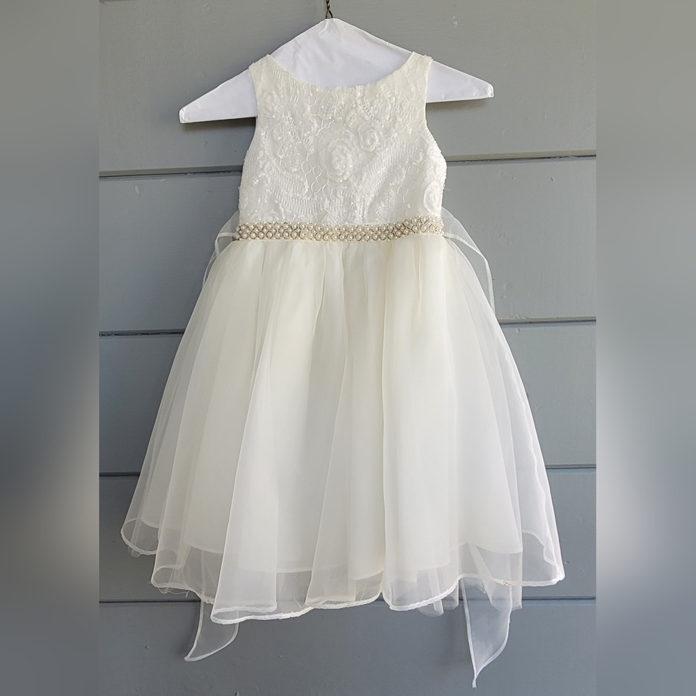 Elegant White Lace Kids Dress